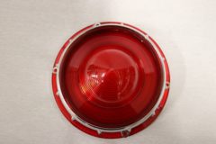 Baklampsglas med kromsarg 1957 Ford