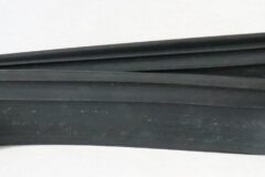 Gummilist mellan bakre stötfångare & kaross 1959 Edsel (ej STW)