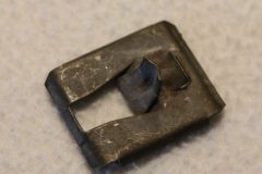 Clips för tröskellist