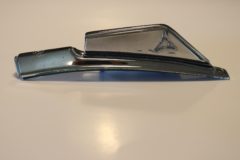 Framskärmsornament, Höger