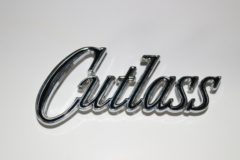 Emblem "Cutlass"