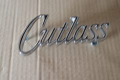 Emblem "Cutlass"