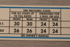 Tire Pressure Dekal Dart, Cuda ej Fastback 1967