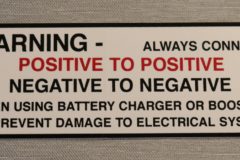 Battery Warning Dekal Pontiac, GTO, Lemans 1963-65