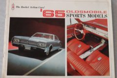 Försäljningsbroschyr Oldsmobile Sports Models 1965