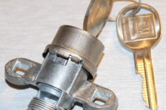 Bagagerumslås 1970-73 Camaro